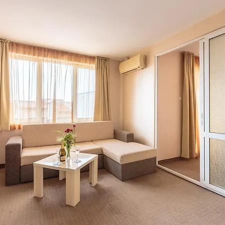 Hotel Flagman 3*