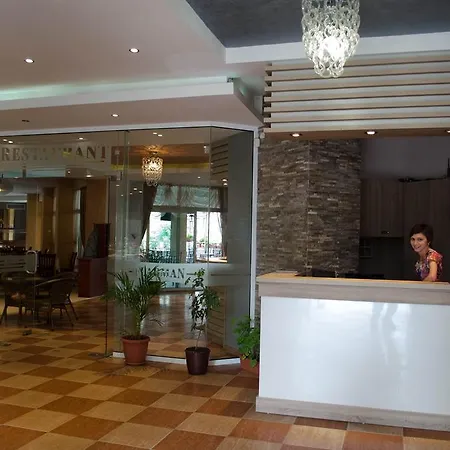 Hotel Flagman 3*